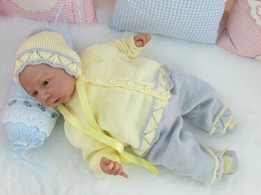 Strickanleitung Babyset OLGA für Reborn und Baby Gr. 50 4-teilig