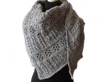 Strickanleitung Drachenschwanz Drasukatu Zopfimitat