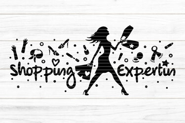 Schwarze Silhouette einer Frau mit Einkaufstaschen und dem Schriftzug „Shopping Expertin“, umgeben von Schuhen, Kosmetik und Accessoires auf hellem Holzgrund.