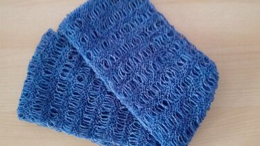 Loop im Fallmaschenmuster ideal für den Frühling! - Stricken