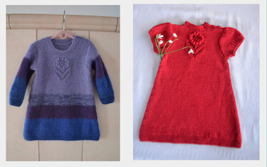 Zwei gestrickte Kinderkleider: links lila-blaues Langarmkleid mit Lochmuster, rechts rotes Kurzarmkleid mit Ajourmuster.