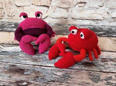 Mrs. Krabbe und Mr. Krebs - Kantenhocker - Häkeln