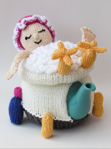 Relaxing in the Bath Tea Cosy Knitting Pattern