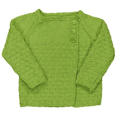 Hellgrüne gestrickte Kinderjacke mit Raglanärmeln und drei Knöpfen an der rechten Schulter