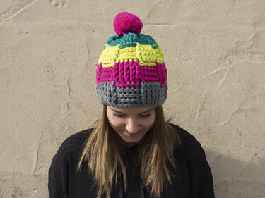 Häkelanleitung für Bommelmütze Tsu bunt