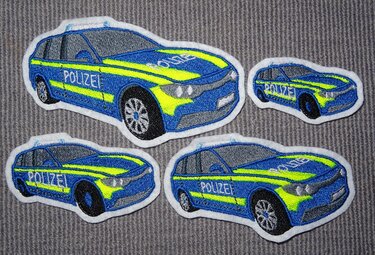 Verschiedene Größen gestickter Polizeiauto-Aufnäher in Blau und Gelb