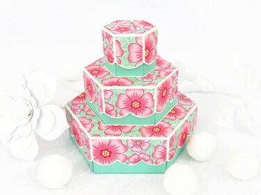 Pralinenschachtel dreistöckig, klein – Bastelanleitung und Vorlagen