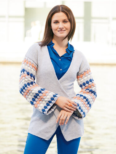 Pulli mit Wickeleffekt in Hellgrau, Royalblau, Weiß und Lachs - Stricken