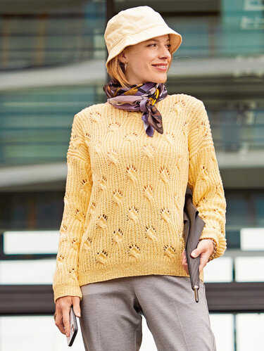 Pullover im Patent-Lochmuster in Hellgelb
