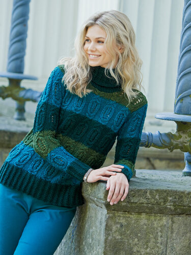 Rollkragenpulli mit Blockstreifen in verschiedenen Grüntönen - Stricken
