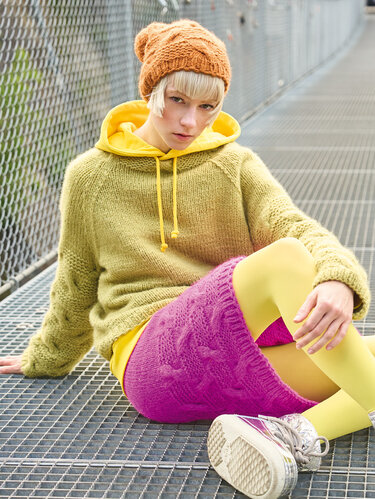 Raglanpulli, Rock und Mütze