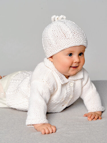 Weißes Jäckchen mit Mütze - Stricken
