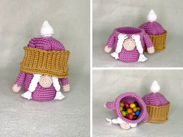 Mehrere Ansichten eines gehäkelten Wichtels als offenem und geschlossenem Behälter; lila Körper, weißer Bart, goldbrauner Korb und innen bunte Süßigkeiten.