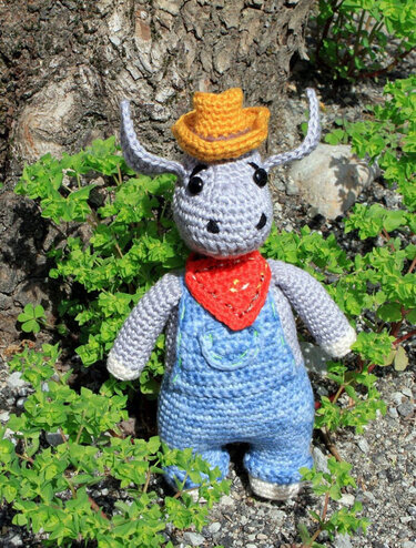 Clive the Cowboy crochet pattern (Amigurumi) in English