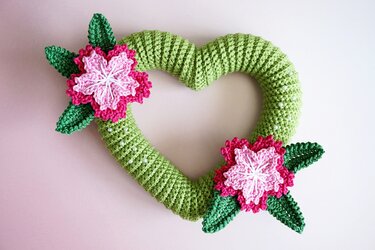 Häkelanleitung Herz mit Blumen - PDF Datei