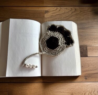 Häkelanleitung Lesezeichen Hundepfote - ideal auch für Anfänger