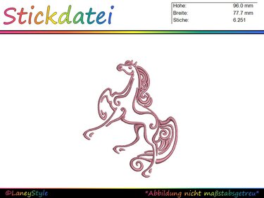 Stilisierte Stickdatei eines aufsteigenden Pferdes in Rosatönen mit geschwungenen Ornamentlinien.