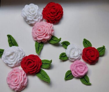 Roses - 3 sizes - Crochet