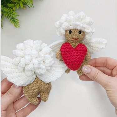 Cupid with a heart crochet pattern, easy crochet Valentine's Day gift
