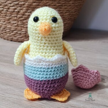 Charles the Chick Crochet Amigurumi Pattern (English)