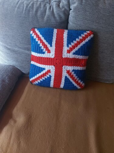 Union Jack Pillow case - Crochet