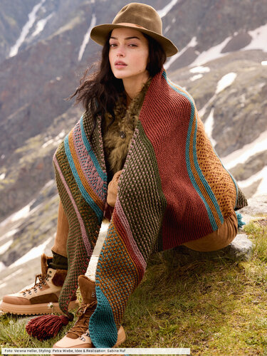 Dreiecktuch im Mustermix mit Quasten - Stricken