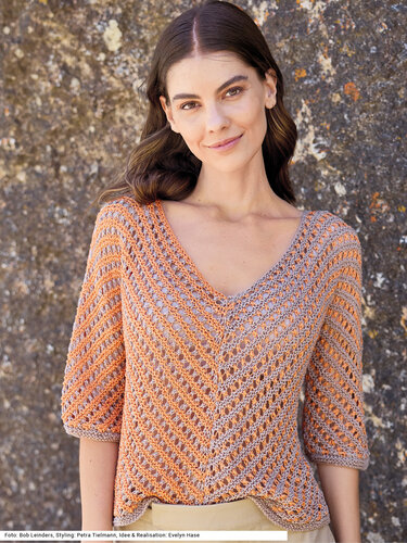 Diagonal gestrickter Pulli