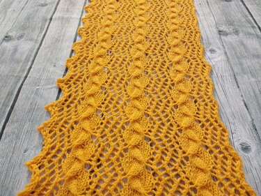 Suntrap - Scarf and Stole, Lace and cable combined - Knitting