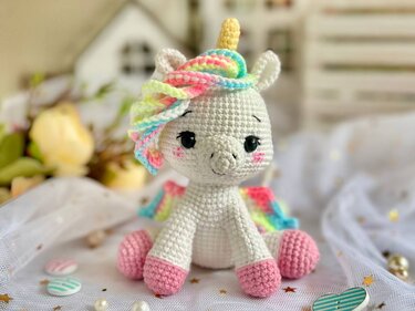 Ivy das kleine Einhorn – Amigurumi Häkelanleitung