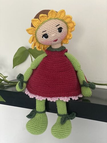 Flower Doll - Crochet