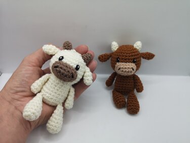 Tiny cow - crochet pattern by NiggyArts
