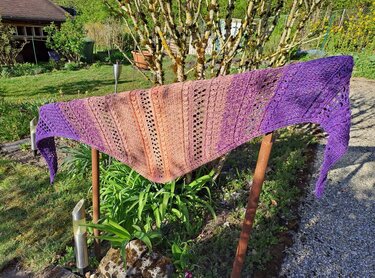 Crochet Pattern Flat Triangular Scarf "Galatea"