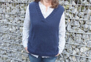 Blauer Pullunder mit V-Ausschnitt, e-BOOK - Bild 2