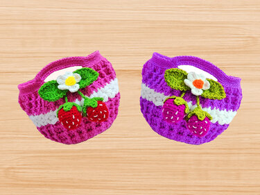 A Crochet Half Circle Bag