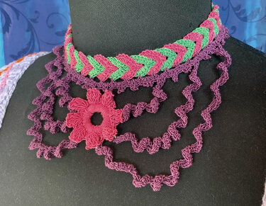 Halskette "Fontain" - Häkeln