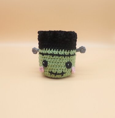 Frankenstein and Bride Pouches- Crochet Pattern
