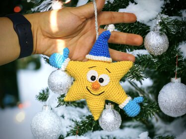 Funny Christmas Star Trio - Crochet Pattern