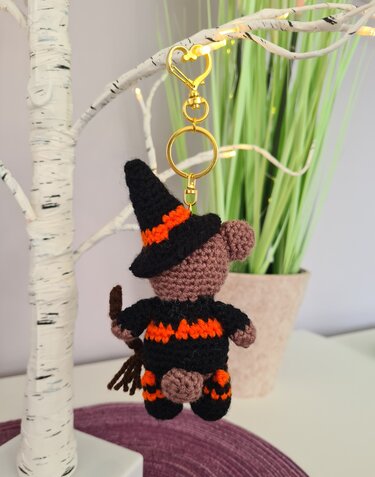 Häkelanleitung Schlüsselanhänger Hexer Bärchen