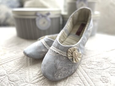 Nähanleitung Stoff- Pantoffeln