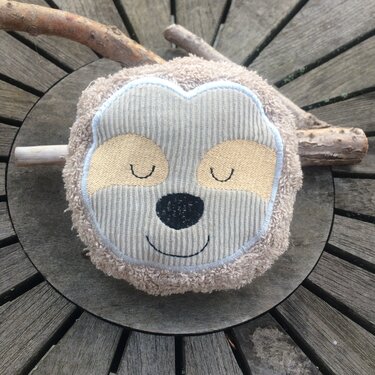 Faultier-Kissen Stickdatei rund ITH 16x26 18x30 - Sticken