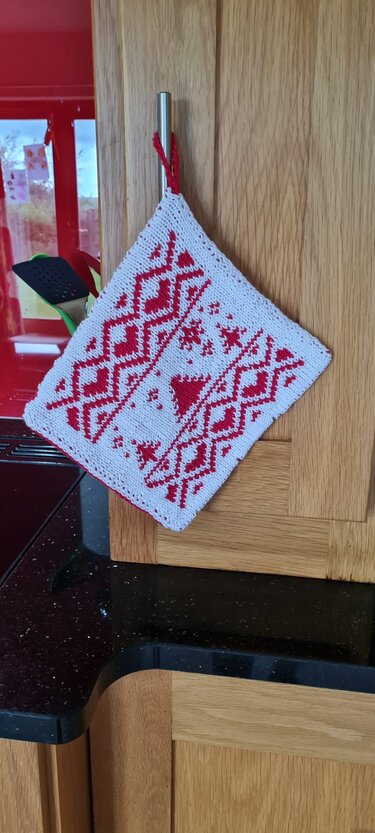 Weihnachtlicher Topflappen Double Face Strickanleitung