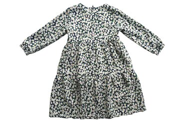 Langärmeliges Kinderkleid mit weißem Gänseblümchen-Print auf dunklem Grund, Stufenrock und Rückverschluss