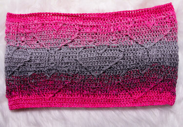 Valentine Hearts loop shawl crochet pattern