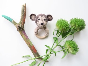 Häkelanleitung – Affe Beißring & Rassel