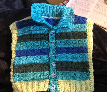 Anleitung Babyweste ärmellos für den Frühling - Stricken