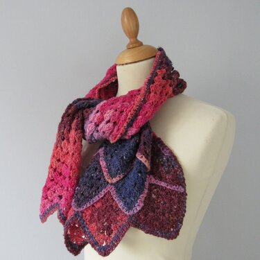 Diamond and Ripple Crochet Scarf Pattern