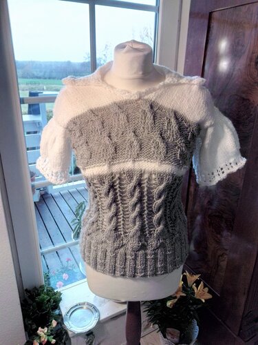 Anleitung Pullover mit kurzen Puffärmeln stricken
