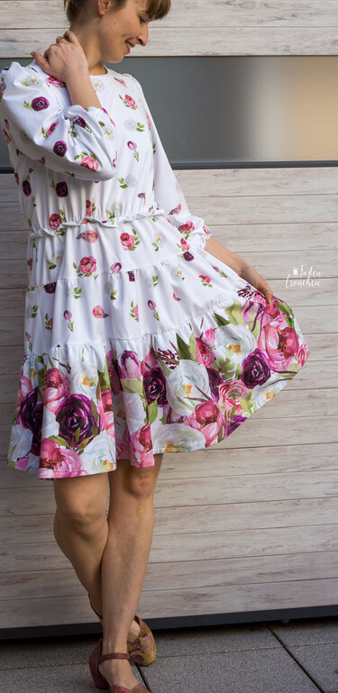 PDF-Schnittmuster Kleid Amber – Feminines Design mit Schluppe und Stufen - Nähen