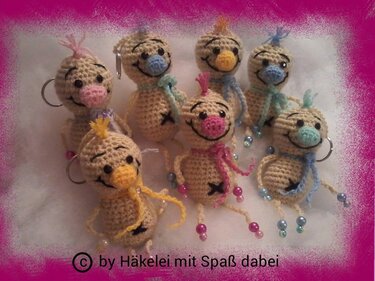 Häkelanleitung Amigurumi / Tini-Minis Schlüsselanhänger / Taschenbaumler
