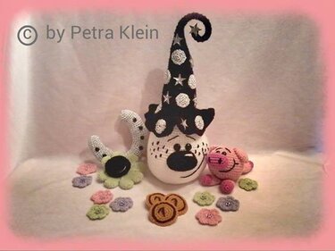 Häkelanleitung Amigurumi / Der verzauberte Pilz und seine Glücksbringer